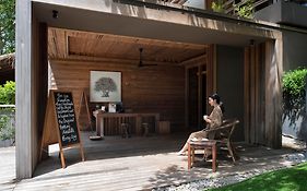 Beach Club by Haadtien